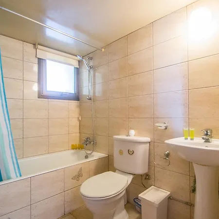 Laura's Two Bedroom Central