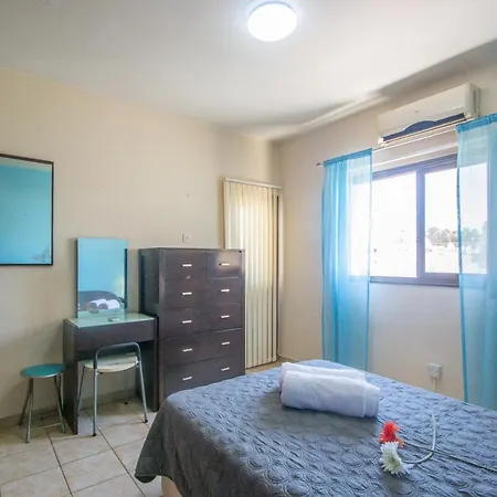 Laura's Two Bedroom Central 公寓 圣纳帕